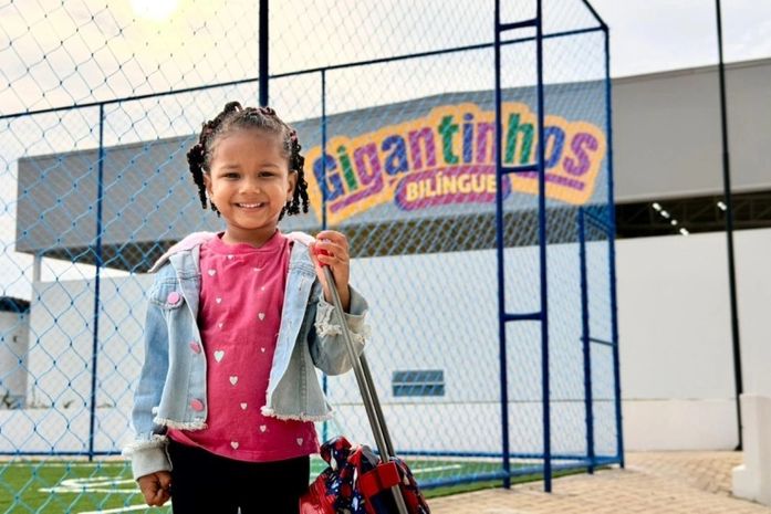 Ano letivo começa em novos Gigantinhos, bilíngues e em tempo integral, nos bairros Garça Torta e Feitosa