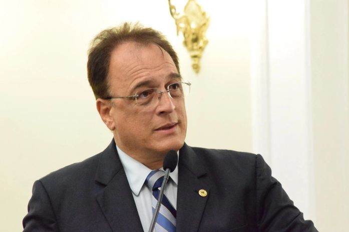 Deputado Galba Novaes