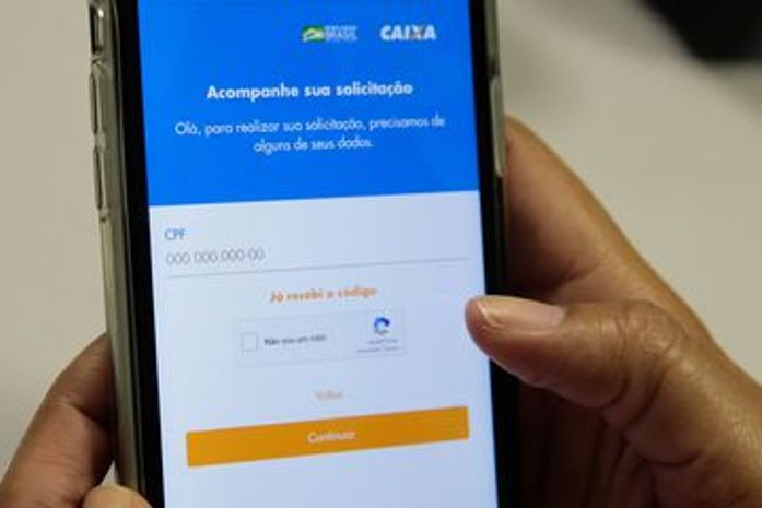 Justiça suspende exigência de CPF regular para auxílio emergencial