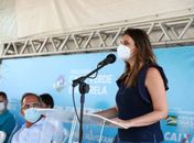 Durante entrega de casas em Campo Alegre, deputada ressalta importância de ações conjuntas para transformar vidas