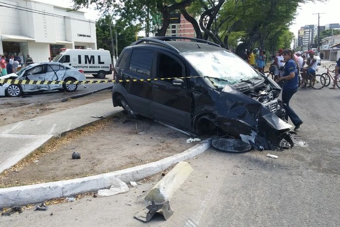 Velocímetro marcava 170km/h