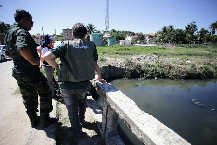 Fiscalização flagra lançamento de esgoto em afluente do Rio São Francisco