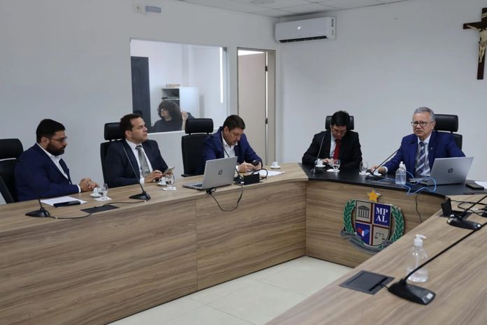 Ministérios Público de AL e de Contas reúnem prefeituras de Maceió e Arapiraca para apresentação do Painel Transparência dos Festejos Alagoanos