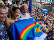 



Ao lado da governadora,  Raquel Lyra, Lula e Janja prestigiam o carnaval de Pernambuco. "Olê, olê, olê, olá / Lula, Lula!" 