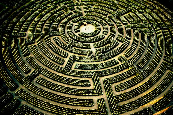 A Ciência, Tecnologia e Inovação num labirinto