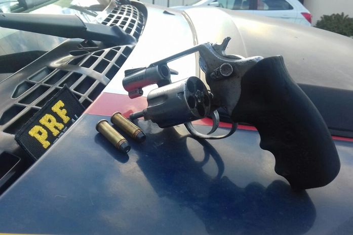 Arma apreendida na BR-316