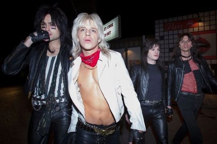 Embarque na alucinada sessão de terapia de "The Dirt - As Confissões do Mötley Crüe"