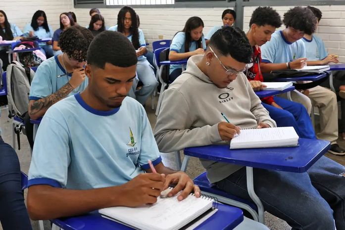 Pé-de-Meia: nascidos em setembro e outubro recebem 8ª parcela