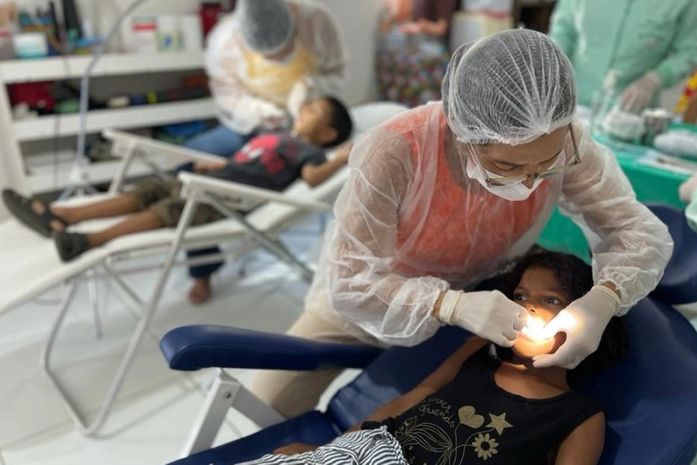 Tratamento dentário preventivo melhora saúde bucal de estudantes dos CMEIs de Maceió