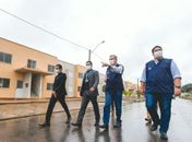 Prefeito em exercício Ronaldo Lessa visita residencial que será entregue a 500 famílias