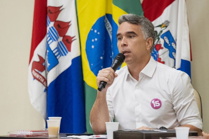 Rafael Brito reforça compromisso com a Educação em debate na Ufal

