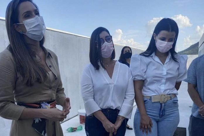 Primeira-dama de AL visita Tapera para acompanhar grande obra destinada as crianças