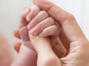 Mães de coração: mulheres relatam suas experiências com a adoção