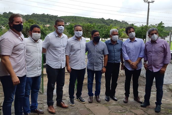 Em vídeo, Renan Filho declara apoio à candidatura de Maykon Beltrão em Coruripe