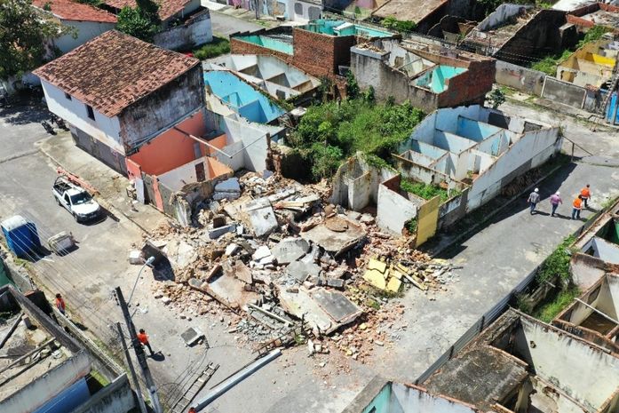 Nove imóveis serão demolidos nesta sexta-feira (20). 