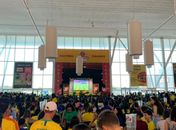 Multidão se reúne no Arapiraca Garden Shopping para estreia do Brasil na Copa do Mundo