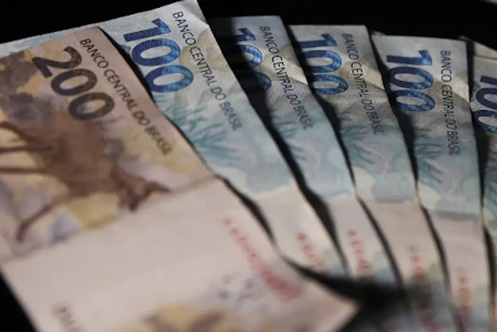 Caixa Tem libera R$ 1.376,87 em agosto: Saiba como acessar o benefício especial