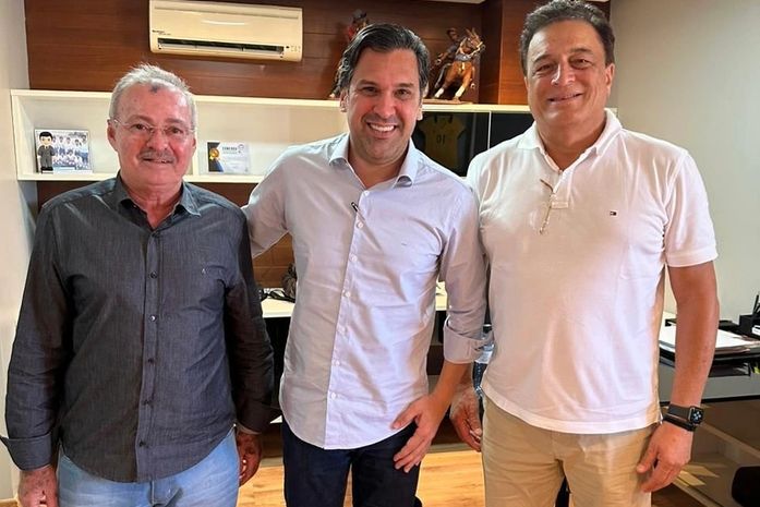 Deputado Galba Novaes se reúne com prefeito de Taquarana e deputado federal Isnaldo Bulhões