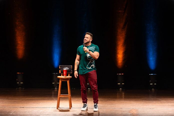 Humorista Flávio Andradde volta a Alagoas com novo show em Maceió e Arapiraca