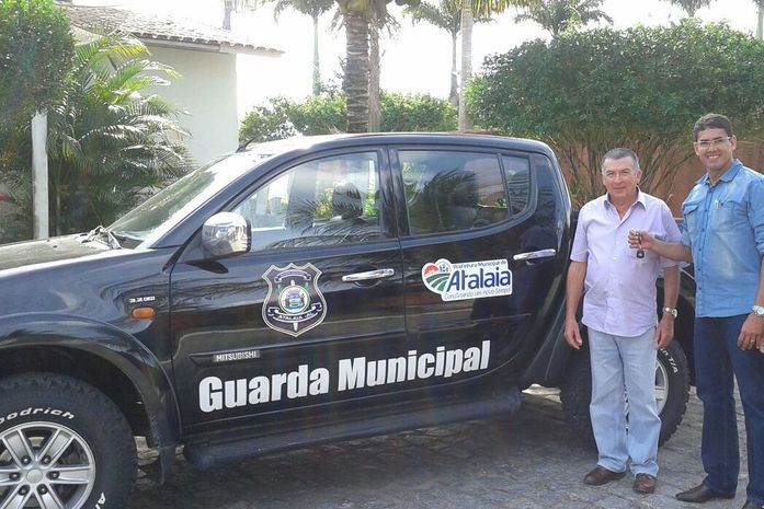 Prefeitura de Atalaia entrega nova viatura da Guarda Municipal e inaugura Ponto de Coleta de Leite