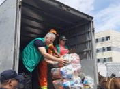 Projeto Carroceiro Legal entrega cestas básicas em Ecoponto da capital