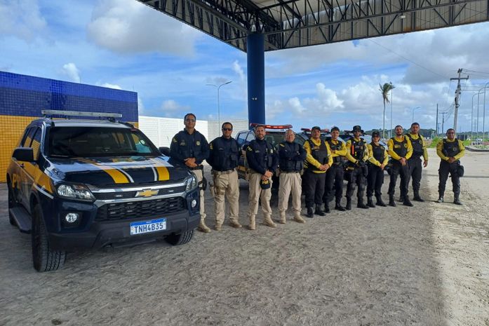 Operação Rodovida: PRF em ação conjunta à SMTT fiscaliza motocicletas, em Rio Largo