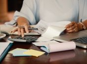 Especialista dá dicas para controlar as finanças e diminuir as dívidas