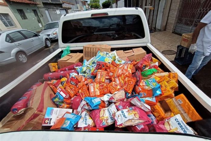 Visa apreende 3 mil kg de alimentos impróprios para consumo durante o fim de semana, em Maceió