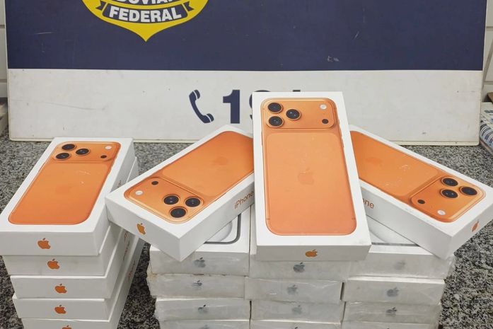 PRF apreende 20 iPhones sem comprovação fiscal avaliados em R$ 100 mil no interior de Alagoas