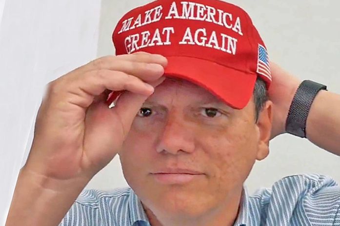 Bolsonaro e Tarcísio, o submisso (e JHC)