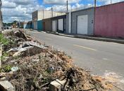 Moradores de loteamento cobram retirada de lixo após serviços de limpeza em Arapiraca