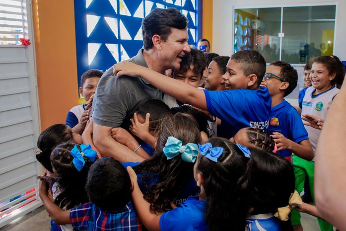 Prefeito Marcelo Beltrão inaugura nova escola em Lagoa do Pau