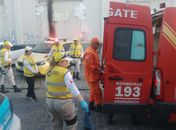 Ronda no Bairro e Bombeiros socorrem homem em situação de rua, vítima de espancamento