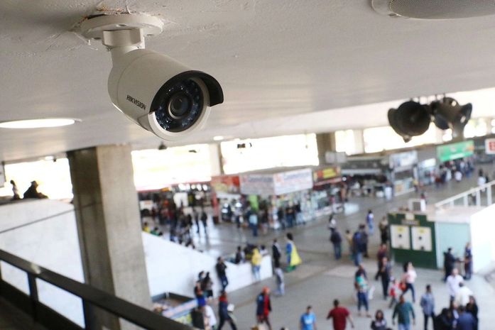 Aumento do monitoramento traz debate sobre modernização e privacidade