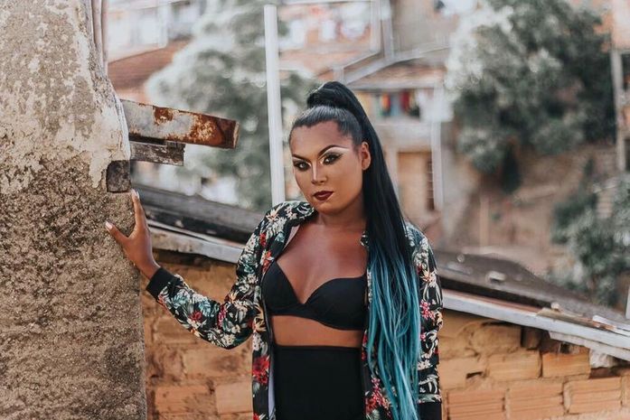 “O Diplo postou minha música no Instagram dele, socorroo”- exultou Danny Bond, a trans e rapper alagoana.