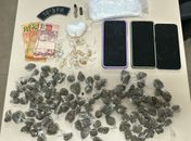 PM apreende 20 armas e mais de 6kg de drogas em uma semana
