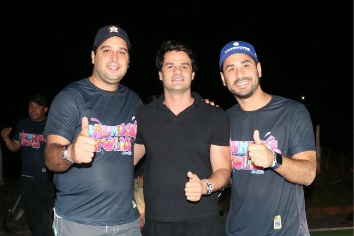 Mundaú Folia: encerrando o carnaval, arrastão leva verdadeira multidão às ruas de Santana do Mundaú