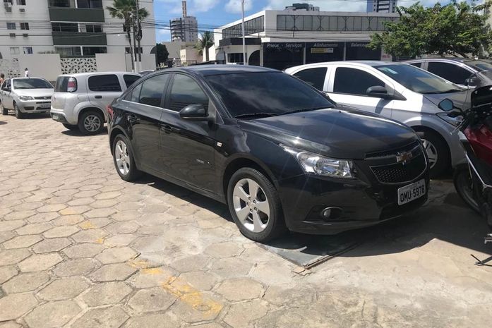 Cruze roubado, utilizado pelo estelionatário.