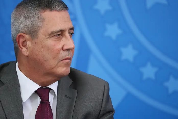 Moraes mantém prisão de Braga Netto