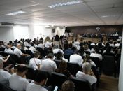 
“Acreditamos que a justiça será feita”, diz viúva de João de Assis sobre júri de família acusada de matar auditor