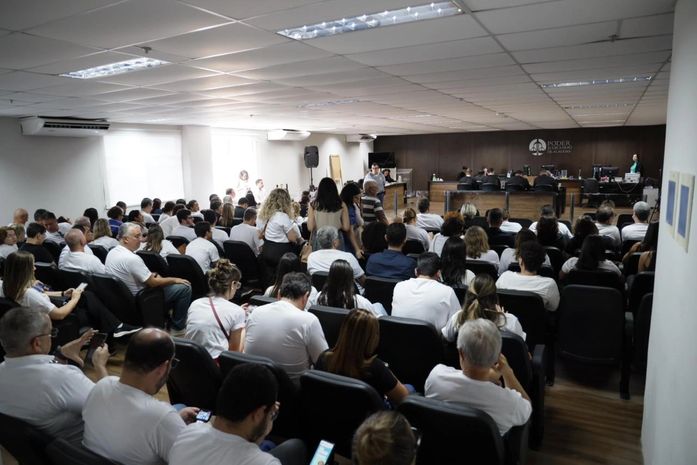 “Acreditamos que a justiça será feita”, diz viúva de João de Assis sobre júri de família acusada de matar auditor