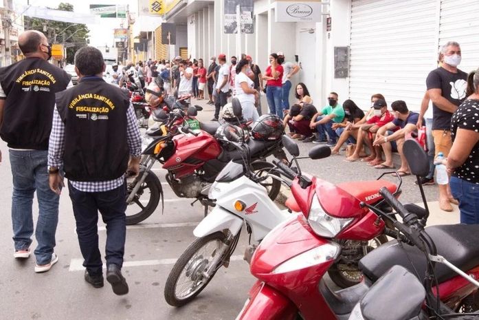 Com UTIs no limite, aglomerações e filas quilométricas são registradas em Arapiraca