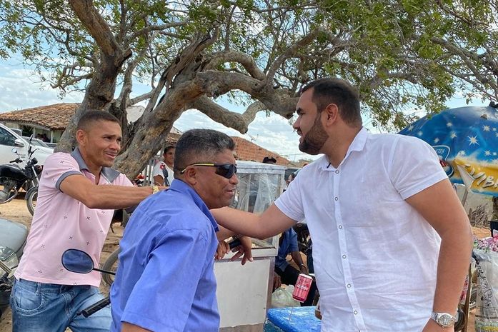 Prefeito Tiago Freitas anuncia pagamento dos professores de Piranhas com reajuste