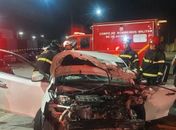 Vídeo: Acidente envolvendo dois carros deixa uma pessoa morta e três feridas na Av. Menino Marcelo
