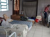 O Lar funciona como um hospital dos pobres para pacientes abandonados 