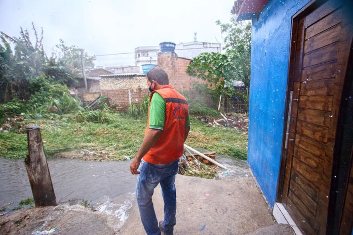 Prefeito Luciano mobiliza secretariado para atender comunidades atingidas pelo temporal