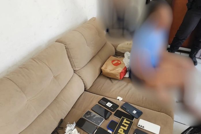 Casal é preso com 16 celulares após polícia rastrear aparelho furtado em festa em Maceió