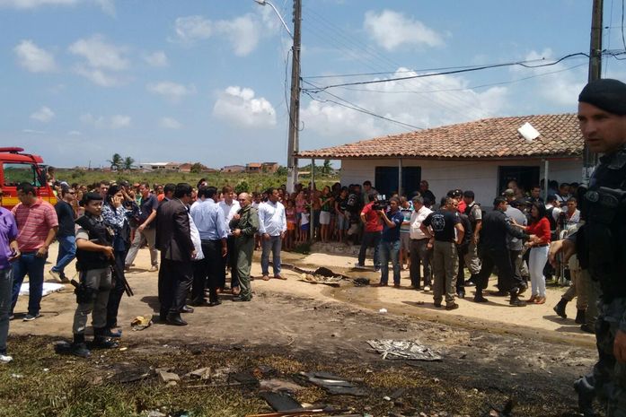 Helicóptero da segurança pública cai e quatro militares morrem