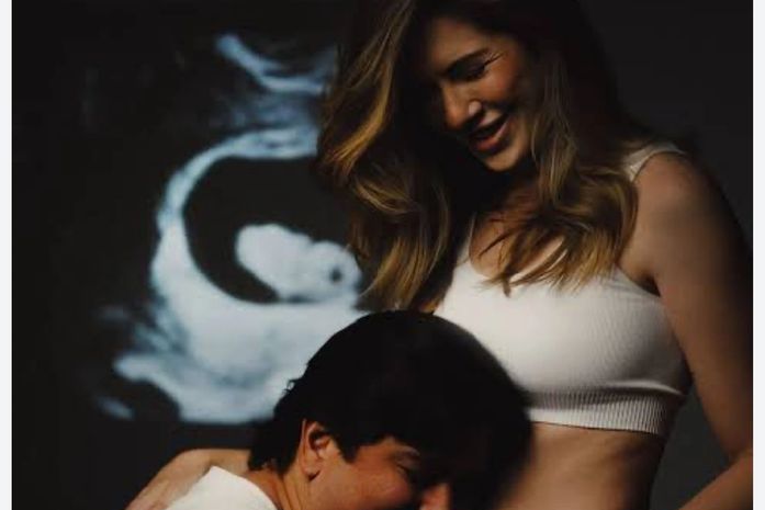 Deputada estadual anuncia gravidez