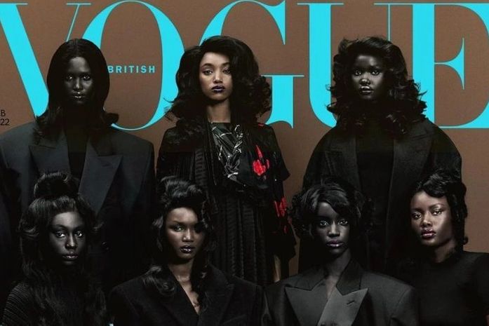 Capa da Vogue britânica de fevereiro de 2022, com supermodelos africanas gera revoltas.
- Isso é pornô de pele negra -afirma Akau Jambo, do Sudão do Sul.